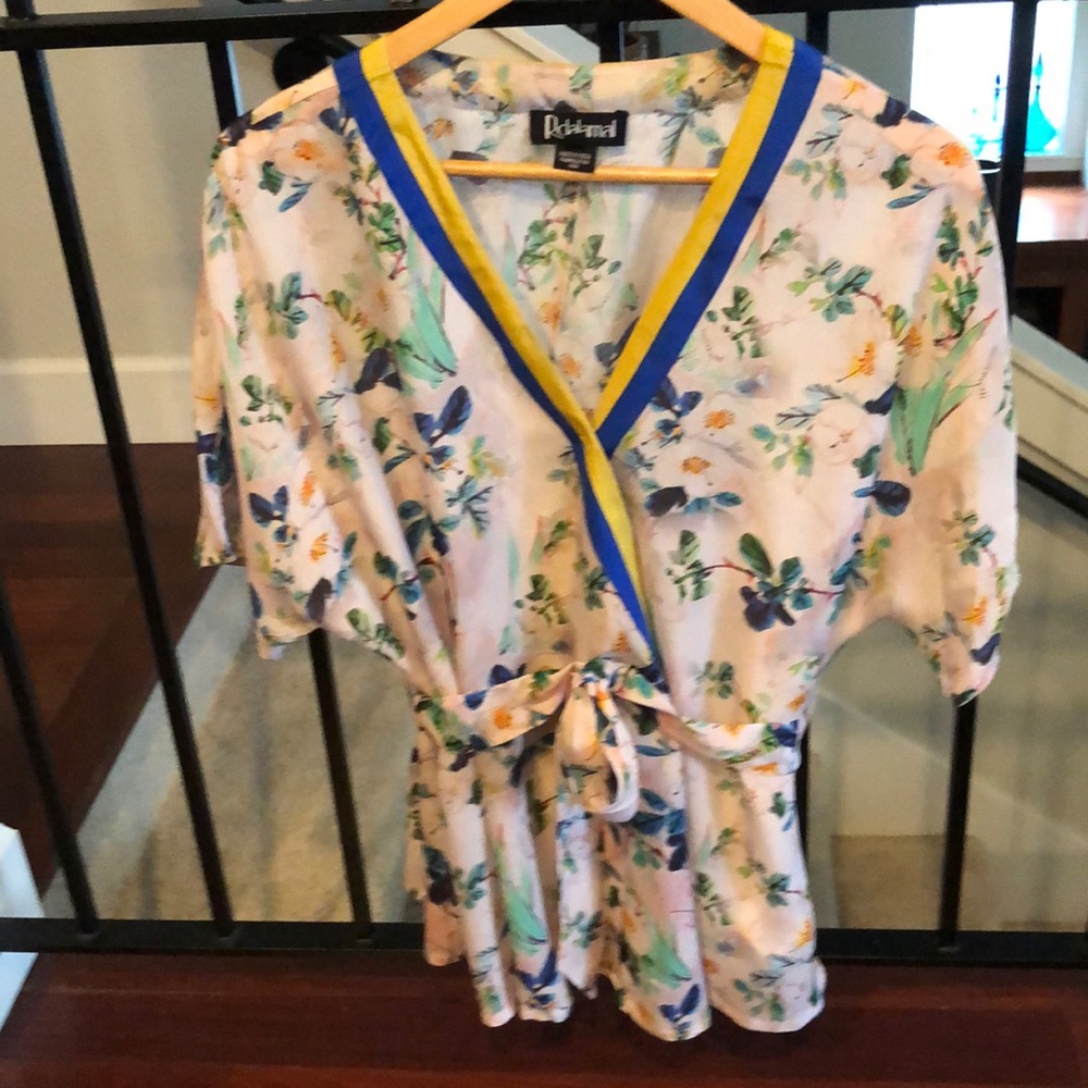 Women’s Rdalamal belted kimono like top size L-P
